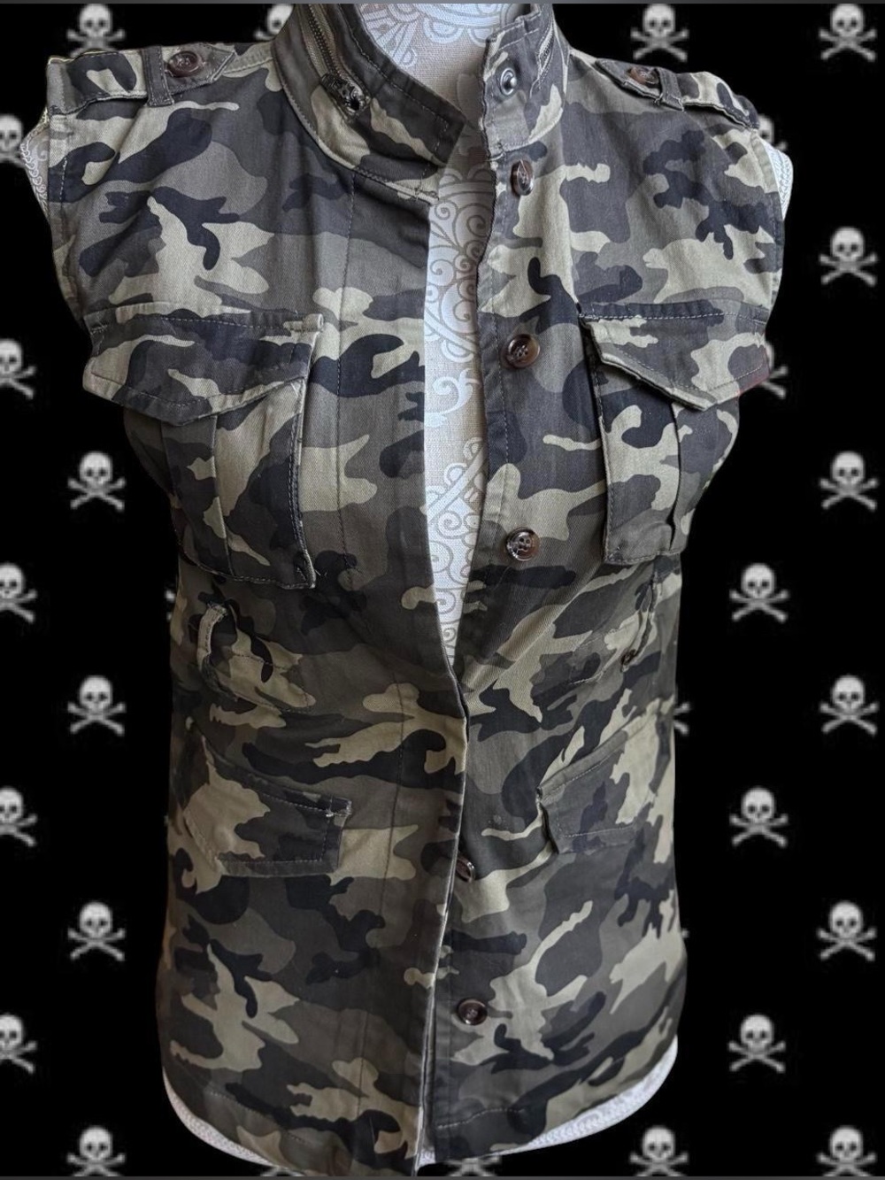 Camouflage Vest 🌲🖤